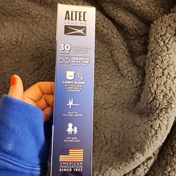 NIB 2 in one kid safe volume limiting headphones blue age 6-9 travel comfort usa - Picture 8 of 8